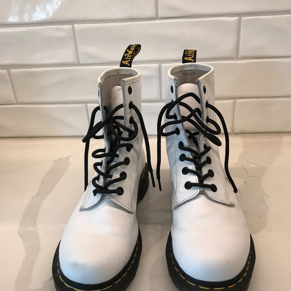 Dr. Martens Women's 1460 lace up boot